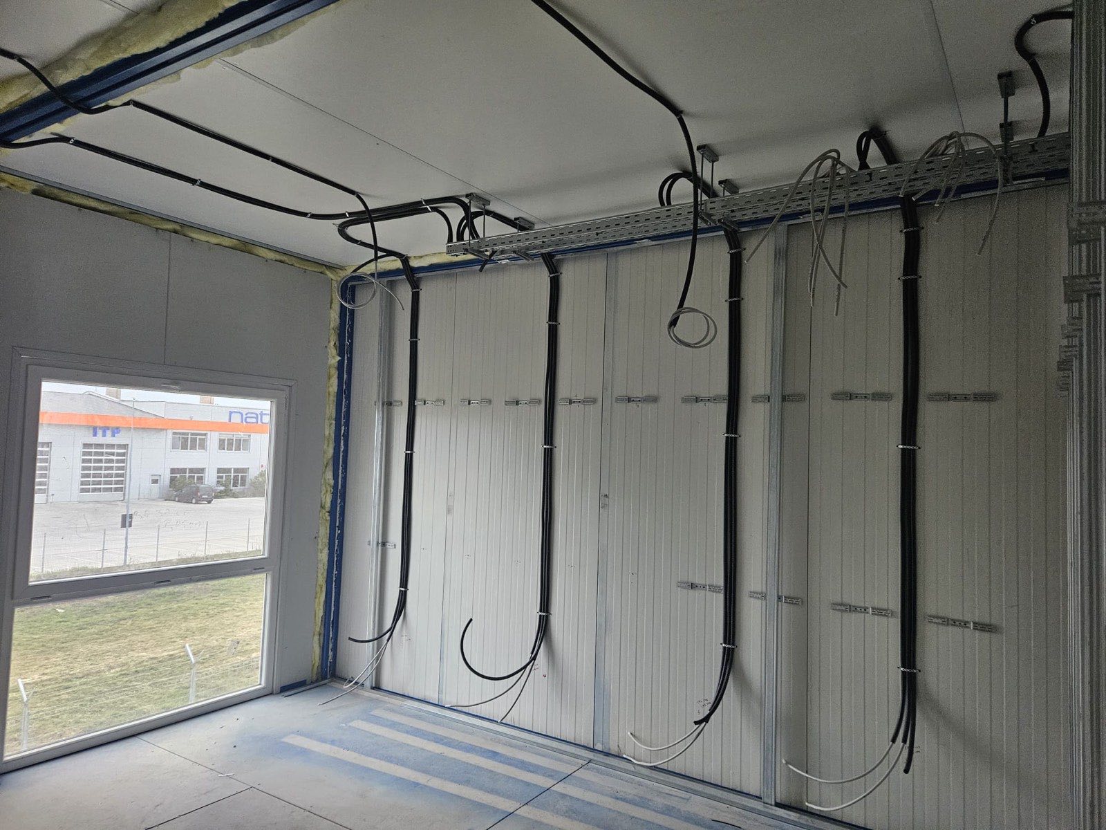 Lucrare de instalații electrice — Accesoria